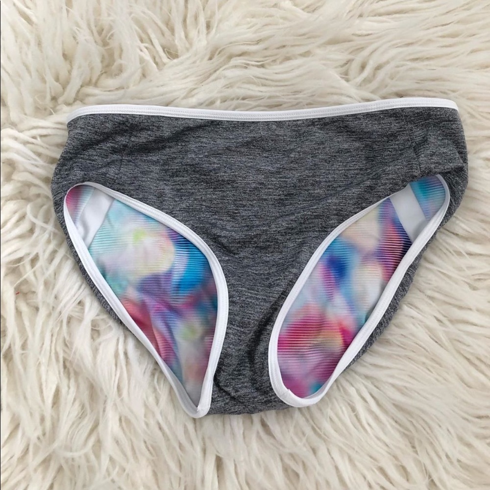 Athletica reversible 2 piece!